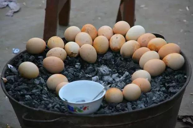 鸡蛋烤着吃和煮着吃,鸡蛋烤着吃会爆炸吗