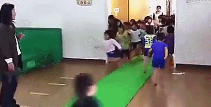 侧空翻儿童舞蹈,倒立日本幼儿园