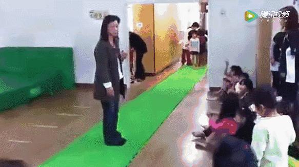 侧空翻儿童舞蹈,倒立日本幼儿园