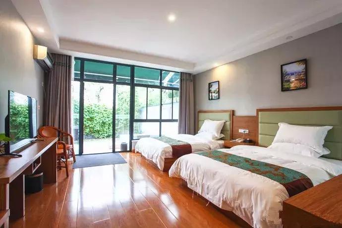 郑州曼哈顿哪个地方适合约会,秋天约会去郑州哪里比较好