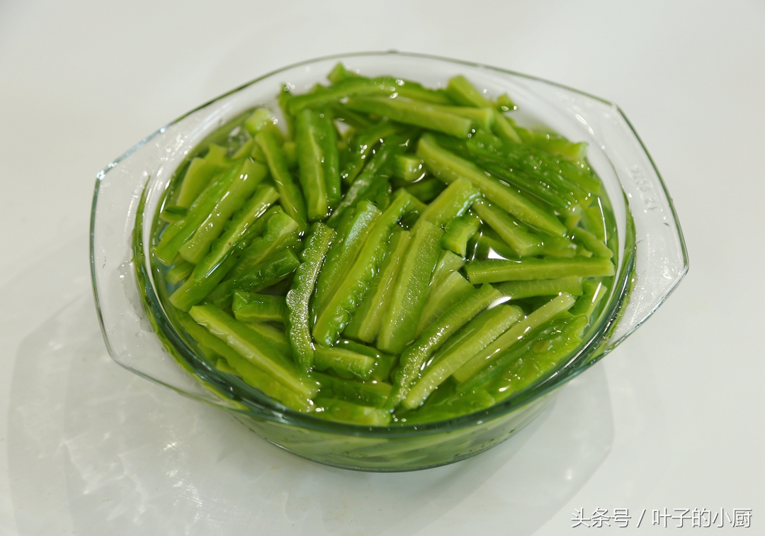 怎么做的苦瓜不苦又脆,苦瓜怎么做才不苦而且还清脆