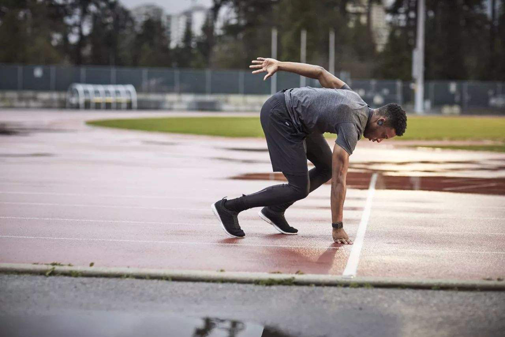 买的耳机发现是电竞耳机,买跑步耳机