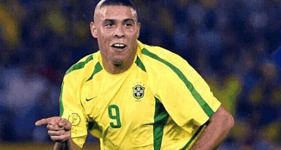 梅西和外星人罗纳尔多哪个强,外星人罗纳尔多的巅峰时刻