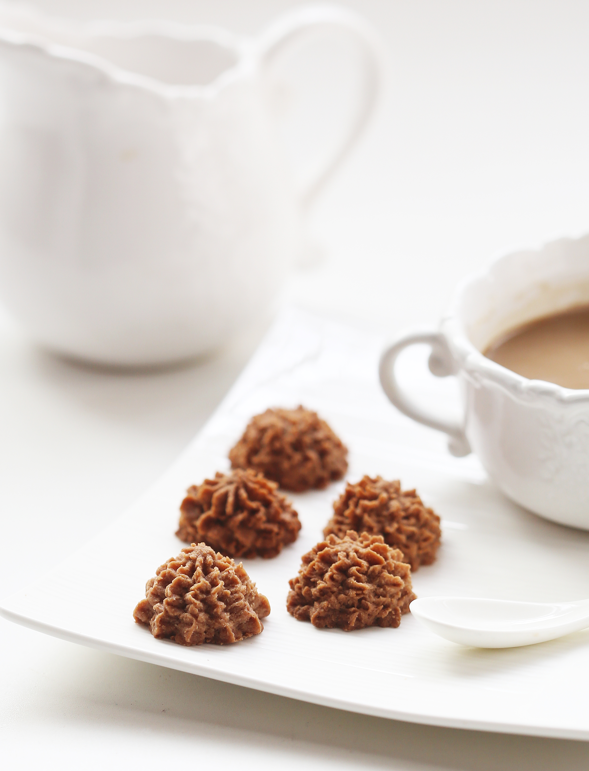 曲奇烤后花纹不消失,为什么曲奇饼干一烤就化成水了