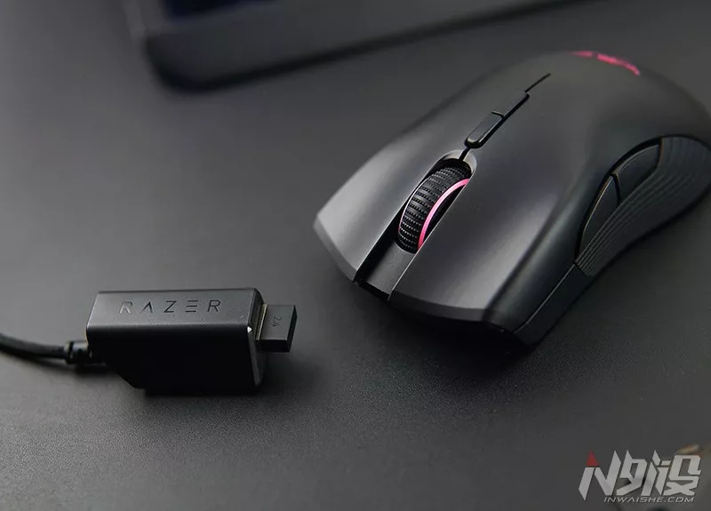 雷蛇曼巴眼镜蛇无线版用什么微动,雷蛇曼巴眼镜蛇无线版鼠标掉帧