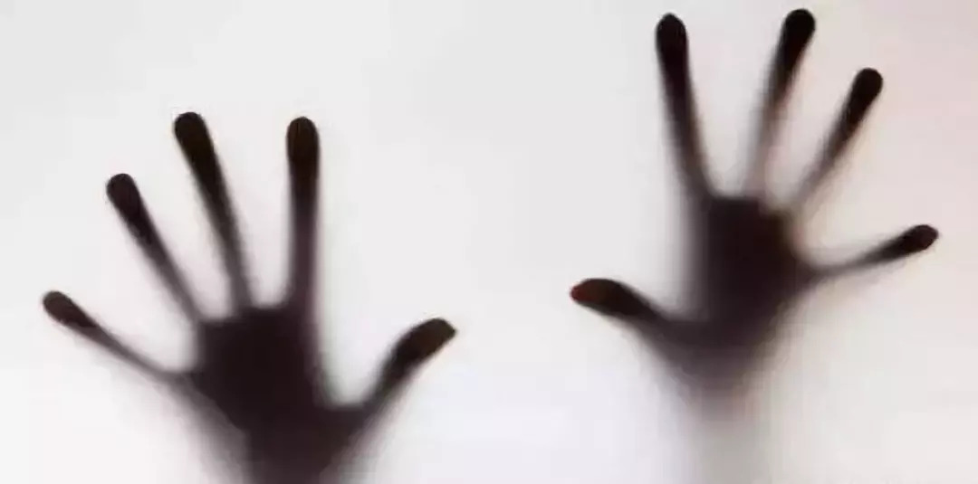 热搜吐槽,网友调侃最近的热搜