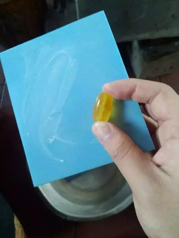 蜜蜡打磨教程戒面,蜜蜡圆珠怎么打磨成桶珠