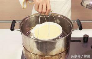 牛奶炖鸡蛋可以加蜂蜜吗,牛奶和鸡蛋可以在一起炖吗