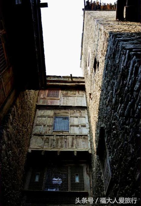 成都有哪些古堡景点好玩,距离成都20公里的这个千年古镇