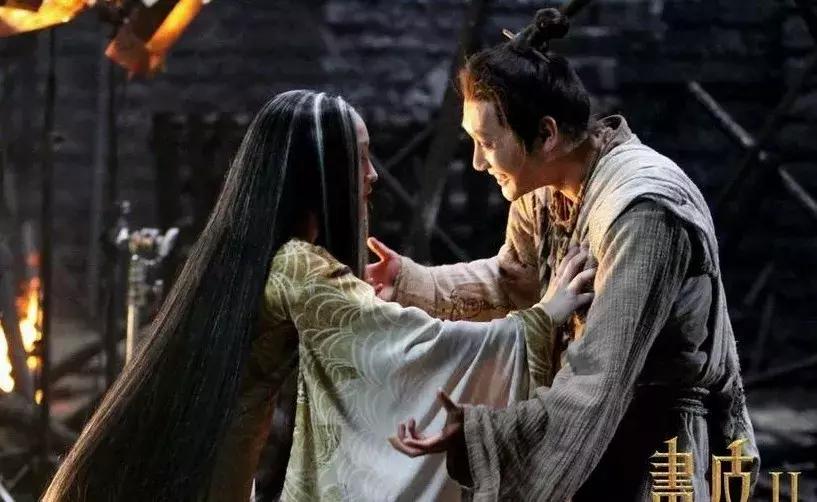 “把心给我，才能复合！”29岁女子将刀插进46岁前男友胸口！