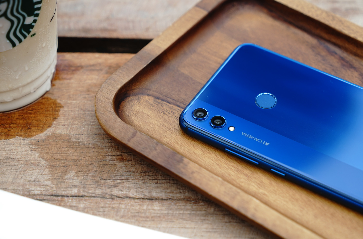 荣耀8x上手评测千元霸屏名不虚传,荣耀八魅海蓝