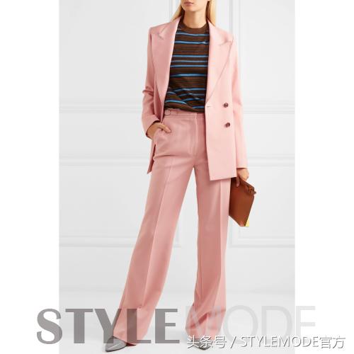 入秋最时髦的穿搭,入秋穿搭粉色外套