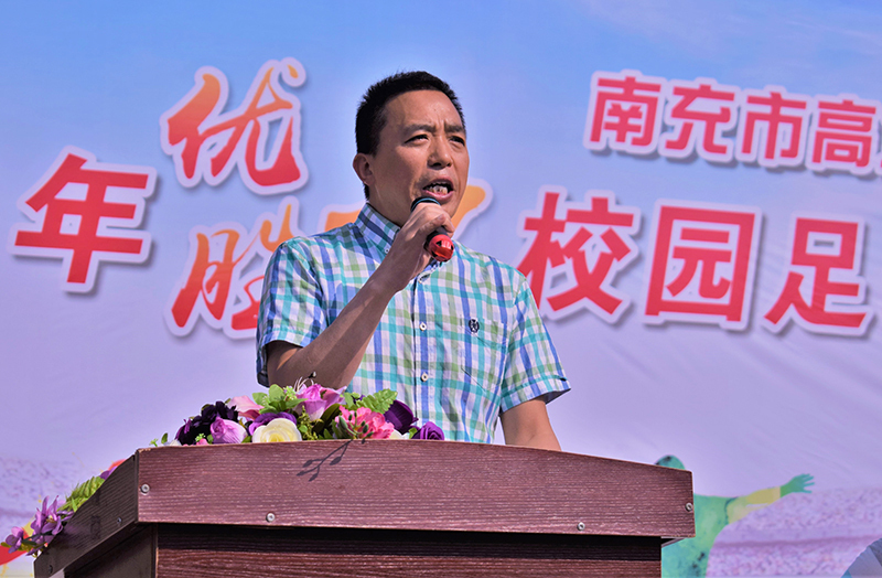 校园足球开新花,南充高坪一小杜子墨被恒大足校录取