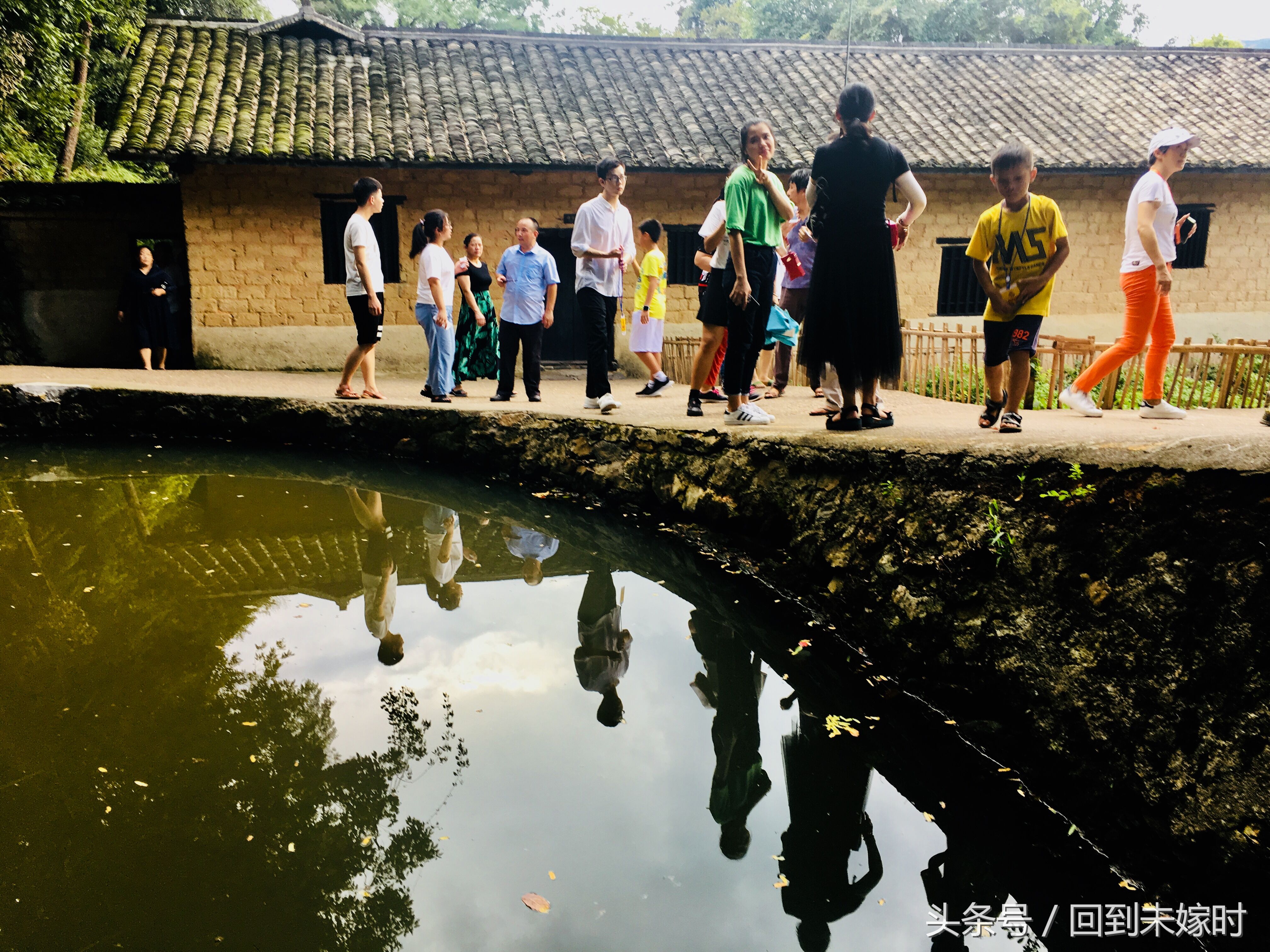 韶山升起太阳,韶山红旗升起的地方