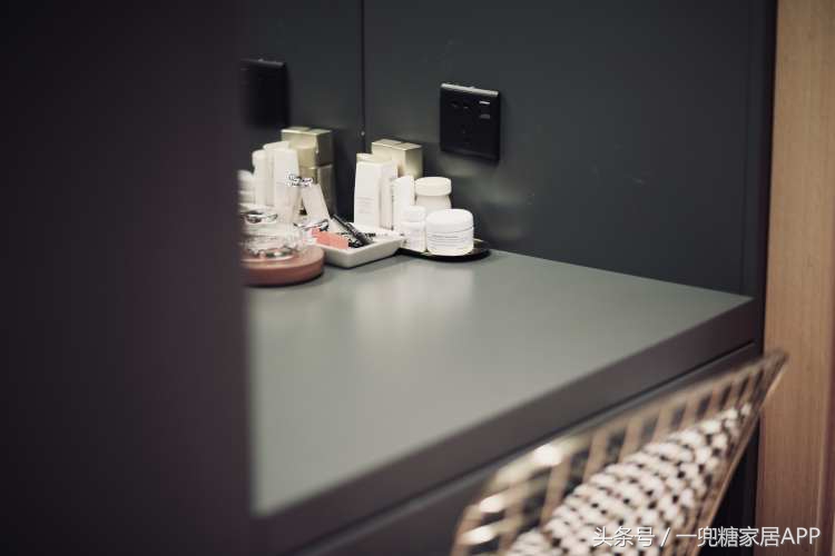 为了2个娃,我183㎡的家,没一个凸出来的柜门把手