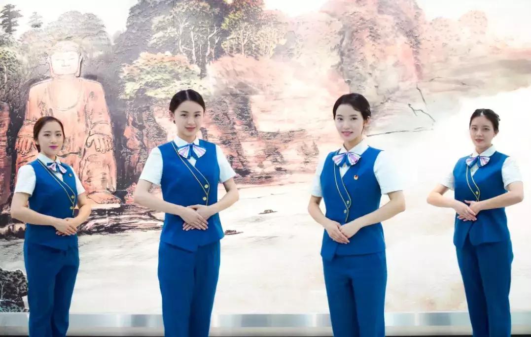 10号线一周年｜芙蓉花开，走进10号线绽放的365天