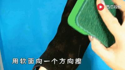 鞋子不用刷就能干净的方法,鞋子里倒东西