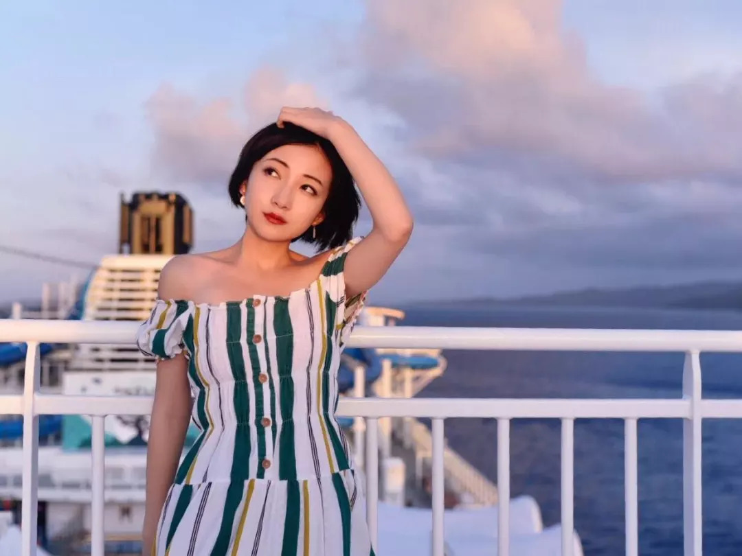 别撩那些只用小辣椒口红的姑娘