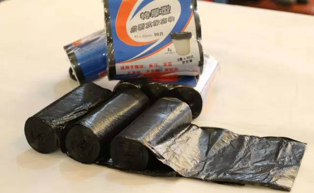 如何在潮湿的季节让鞋子快速干,阴天怎样让鞋子快速风干的小妙招