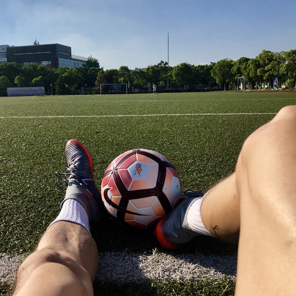 enjoyz足球鞋,安踏enjoyz联名足球鞋