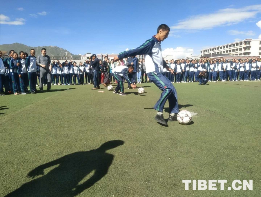 奥运健儿访香港比心,奥运健儿同框