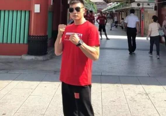 付高峰vs谭小峰谁赢了,付高峰败给谁了