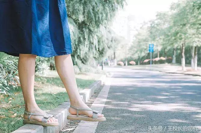 淘宝女士鞋子夏天,夏天在淘宝上卖什么比较好