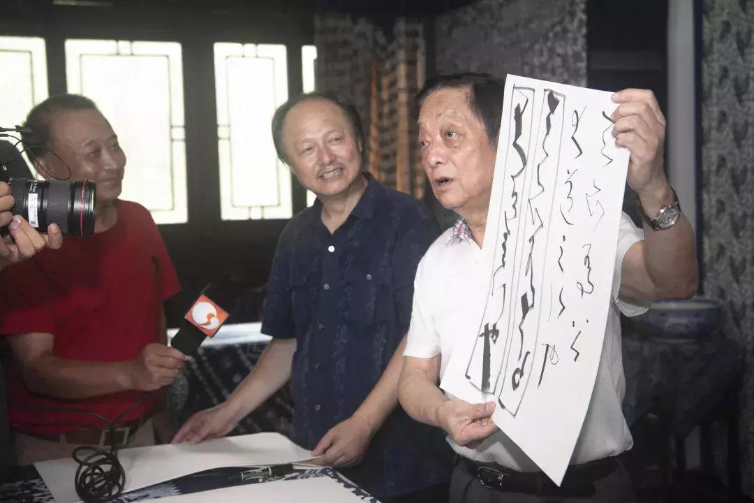 下工厂进车间，“80后”韩美林勃发生命本质里的艺术渴望