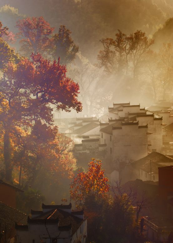 秋天的婺源什么时候去最美,秋天的婺源是色彩的天堂