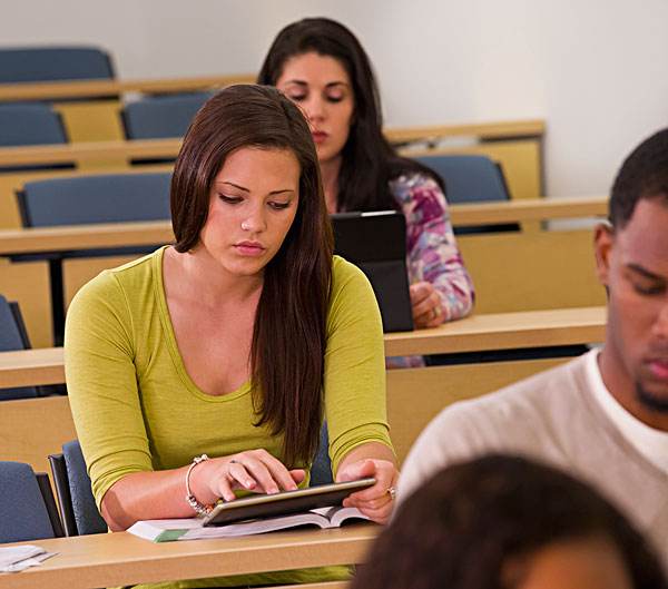 留学加拿大高中的利与弊有些什么,留学要警惕的地方