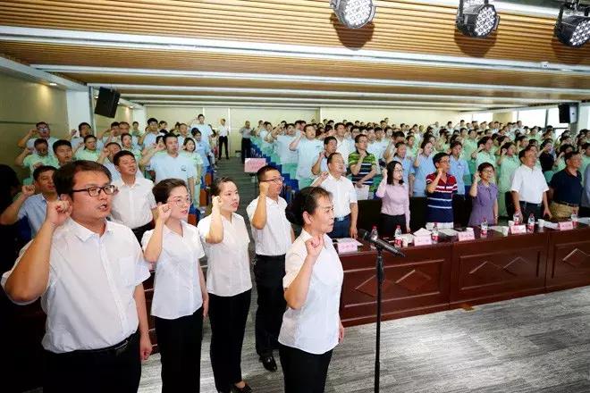 世界物理治疗日致敬所有的治疗师,庆祝世界物理治疗师节