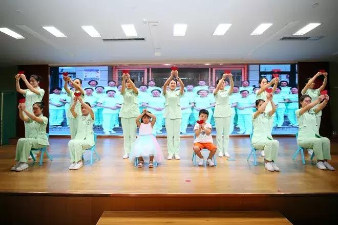 世界物理治疗日致敬所有的治疗师,庆祝世界物理治疗师节