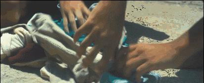 他用双脚让国家停战，这个男人我们等了40年！