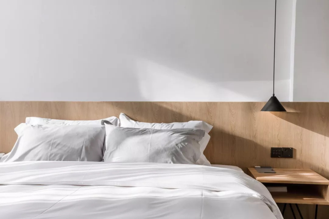 没毕业就创业！这个92年的霸道总裁，3年连开4家酒店口碑爆表，好评率94%