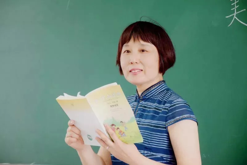 第三十八个教师节表彰了哪些老师 (西湖区第38个教师节)