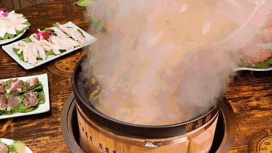 锅里冒喷泉！常州这家火锅店真会玩！