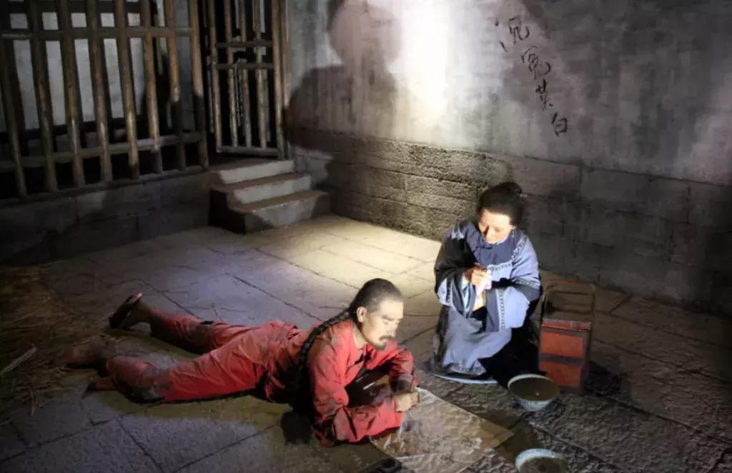 从「杨乃武与小白菜案」看舆论监督与司法公正