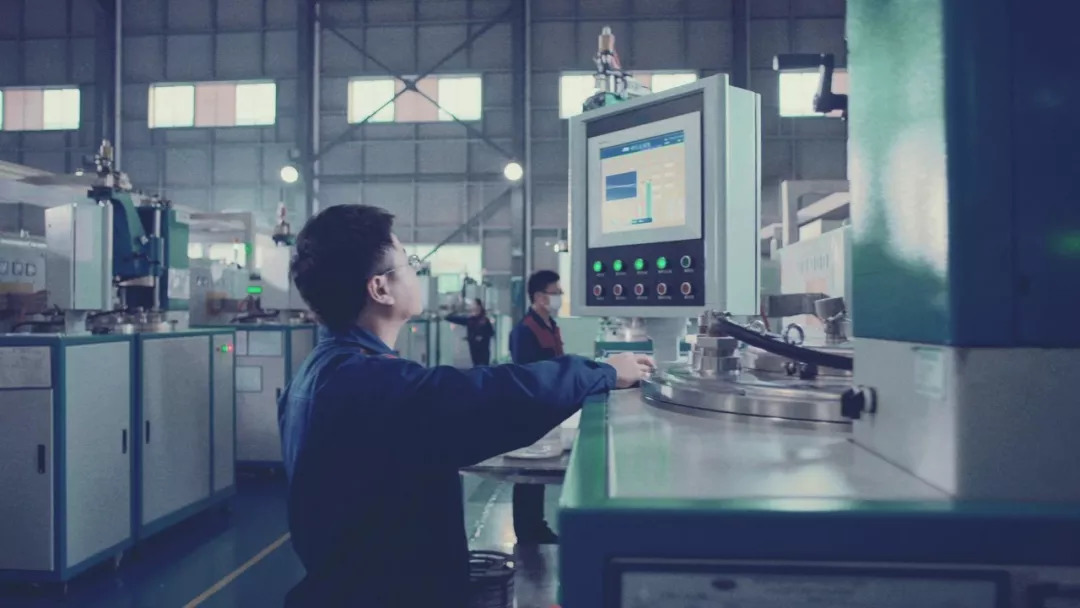 「芙蓉国里·新时代新作为新篇章」蓝思科技：视窗防护玻璃行业的领跑者