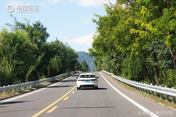山路陡坡十八弯太刺激,山路上坡多什么电动车合适