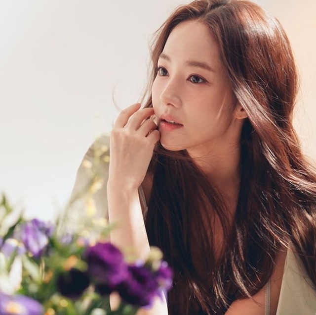 就差这几步，让你的唇膏画出美妆博主的范儿！