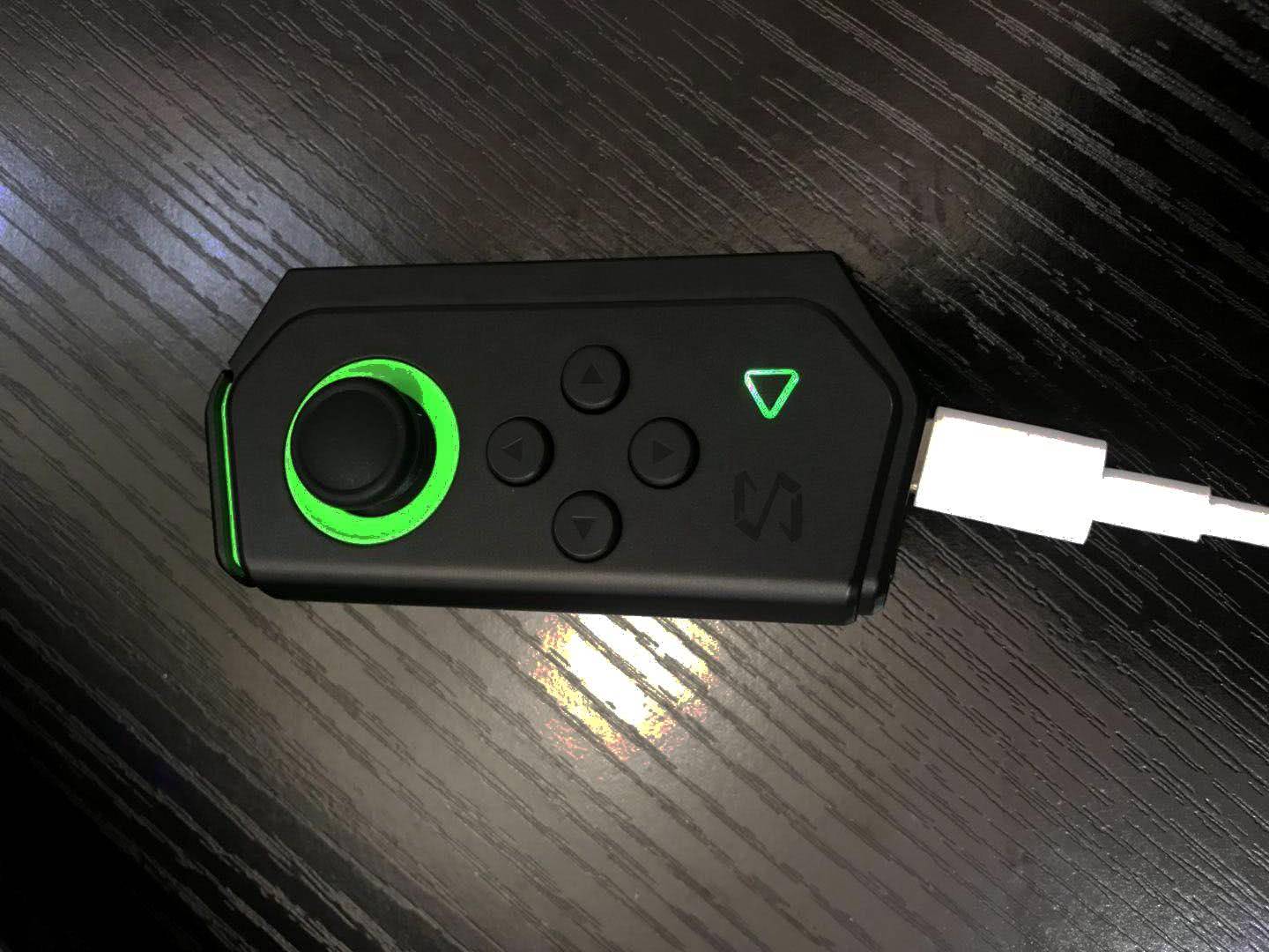 黑鲨游戏手柄吃鸡测评,黑鲨游戏手柄有什么功能