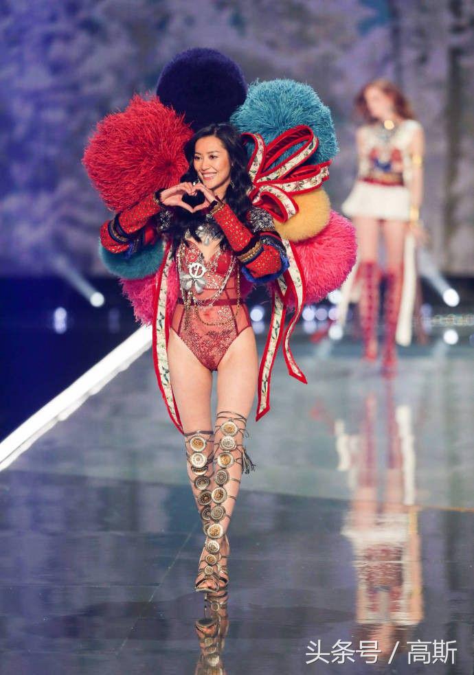 奚梦瑶刘雯同时走维密,维密刘雯奚梦瑶2018