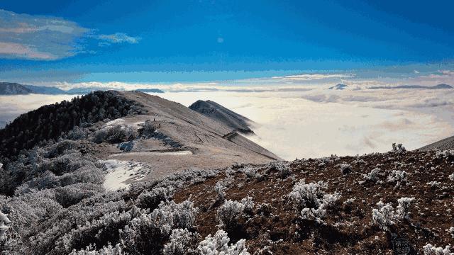 川西不次于牛背山的观景平台,比牛背山更近的贡嘎观景平台