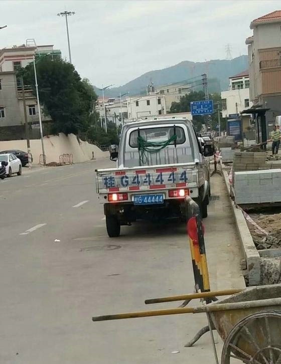 “桂G00000”属于五菱宏光？此地最牛车牌有一半被“神车”霸占！