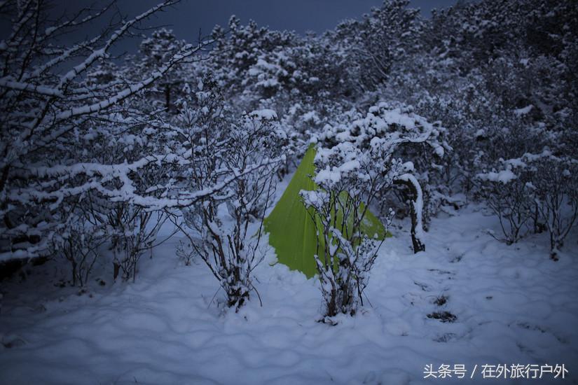将轻量化进行到底——20L背包的千八雪地露营