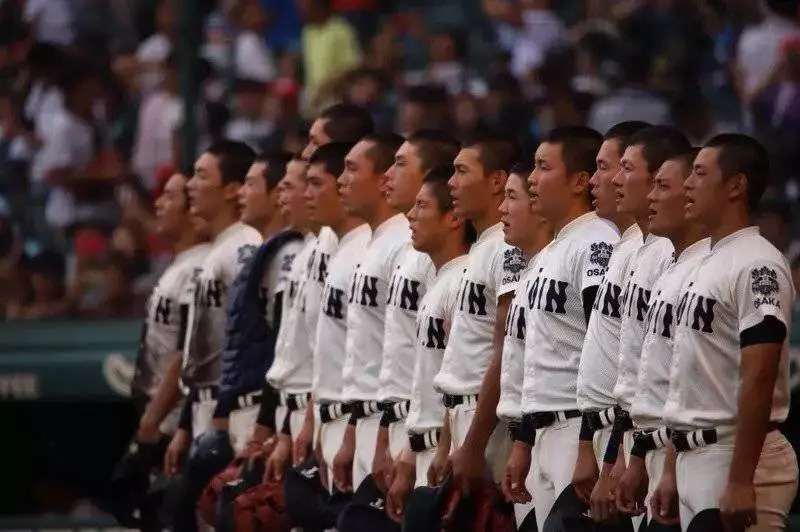 从贫民窟到亿万大亨,从穷小子开始逆袭