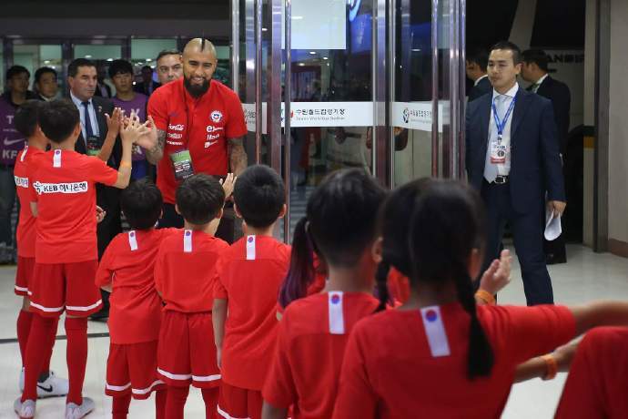 巴萨新赛季球衣公布18-19,巴萨下赛季球衣曝光