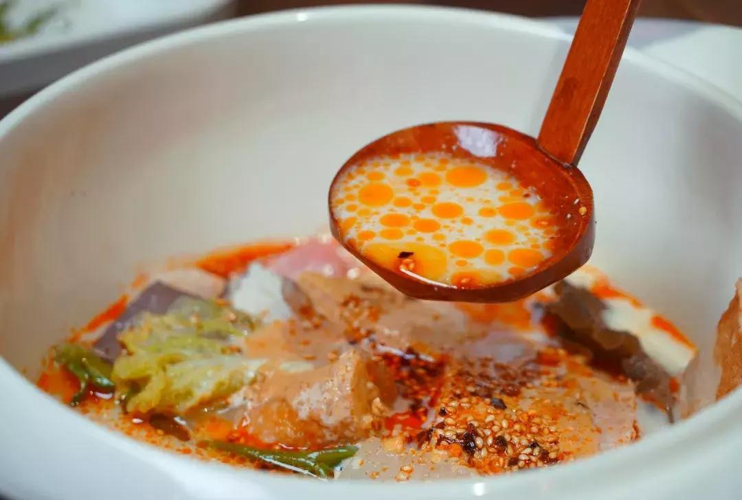 刁四麻辣烫展示,刁四麻辣烫火爆的原因