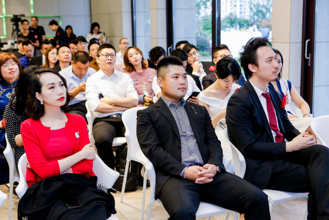 以吐槽之名，共赴一场家居创二代的成长之路