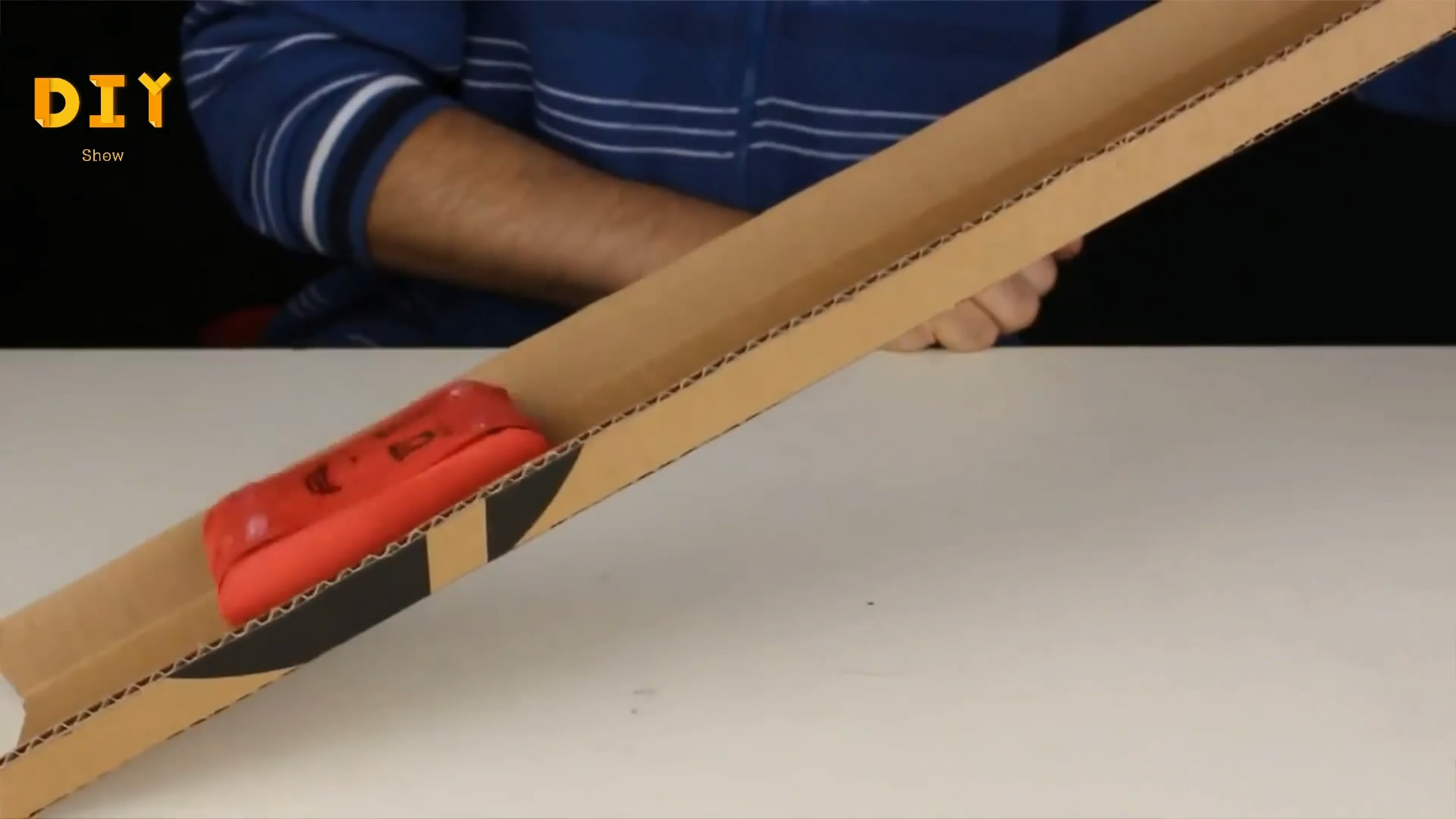 动手制作小手工玩具diy,简易玩具制作方法50字